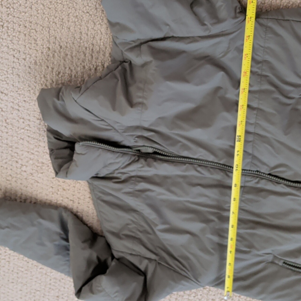 Vuori Canyon Insulated Jacket In Pistachio - Picture 10 of 10